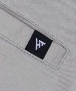 صيفك مريح وشيك مع برمودا رجالي بمقاسات خاصة 🤩 